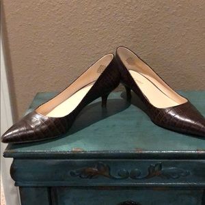 Nine West size 8M pumps